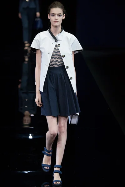 Look 18